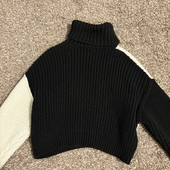 Zara two tone color block turtleneck sweater - Picture 3 of 5